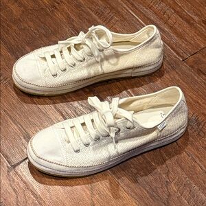 Size 10 UGG Casual White Cream Canvas Sneakers